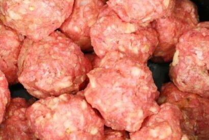 Thumbnail for Buffalo Meatballs with Honey in the Slow Cooker