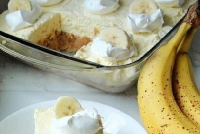 Thumbnail for Banana Cream Cheesecake Bars