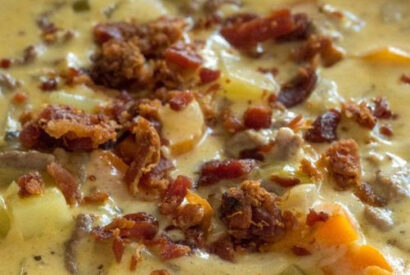 Thumbnail for Extra Creamy Slow Cooker Cheeseburger Soup